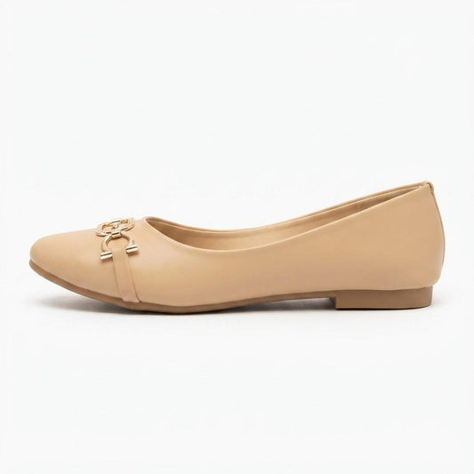 Fawn V buckle Pumps