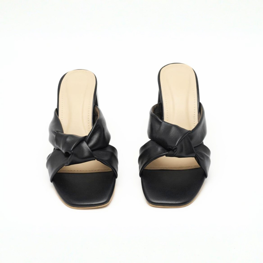 Black Knot Square Heels