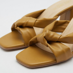 Mustard Knot Square Heels