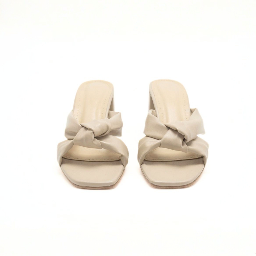 Nude Knot Square Heels