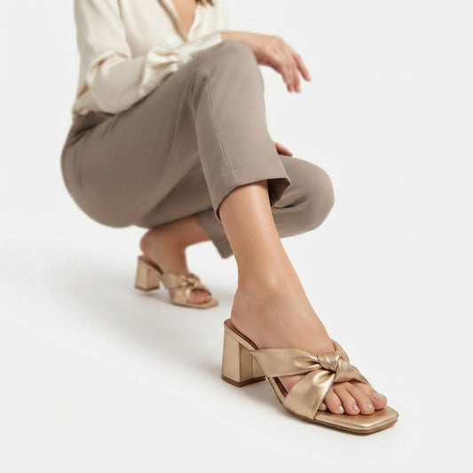 Golden knot square heels