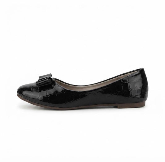 Black crocodile flat pumps