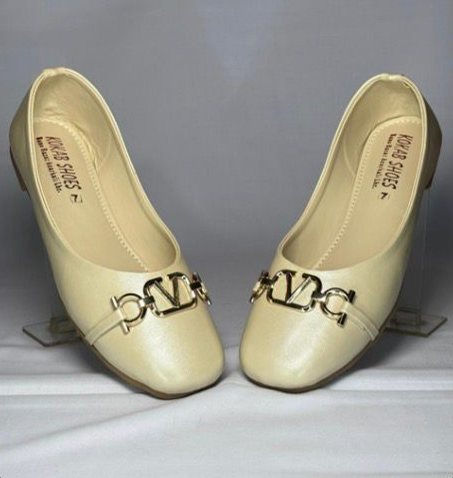 Cream Gold Pumps