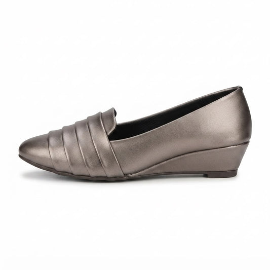 KCS gray wedge pumps
